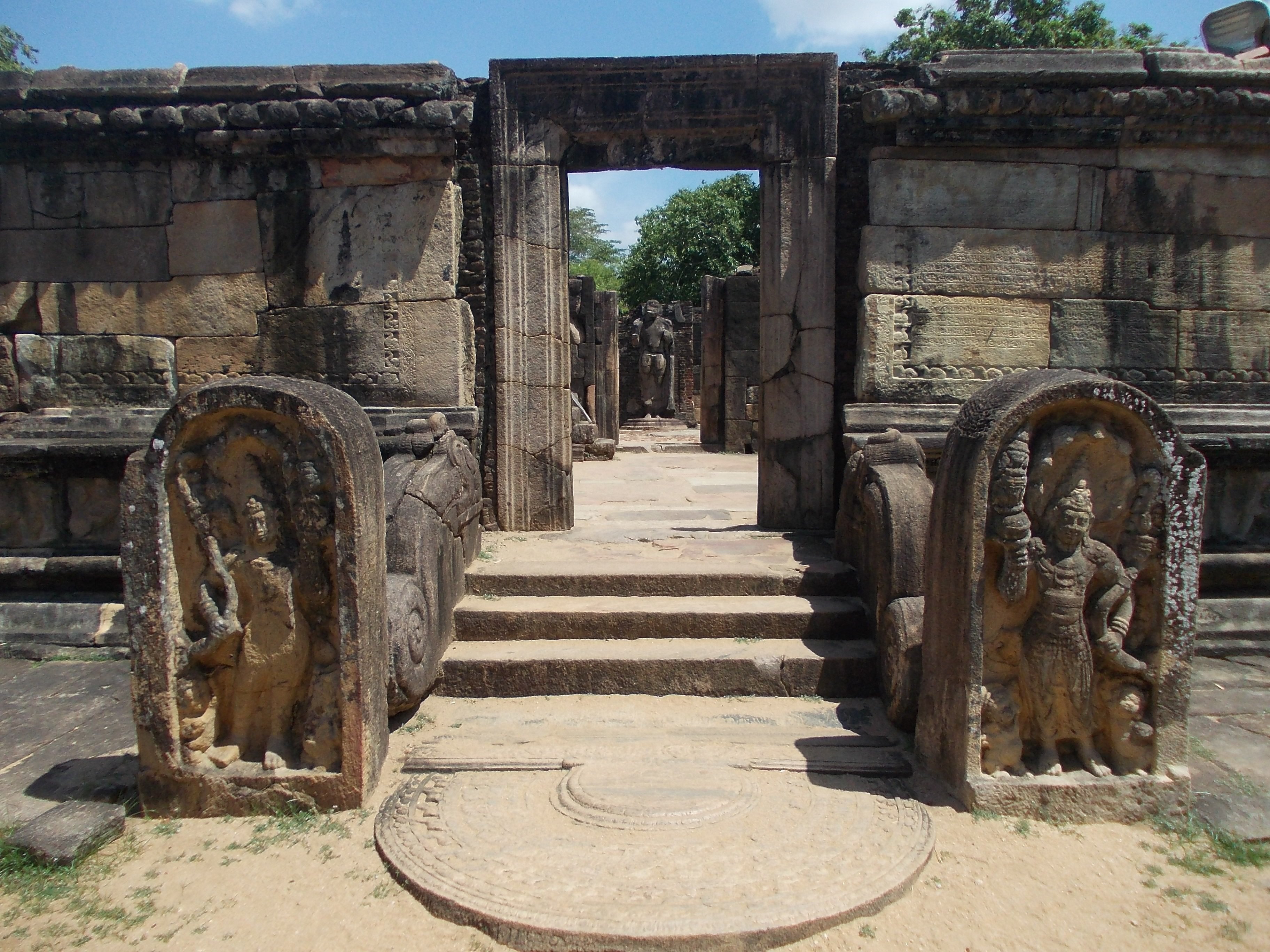 Ancient cities in Sri Lanka